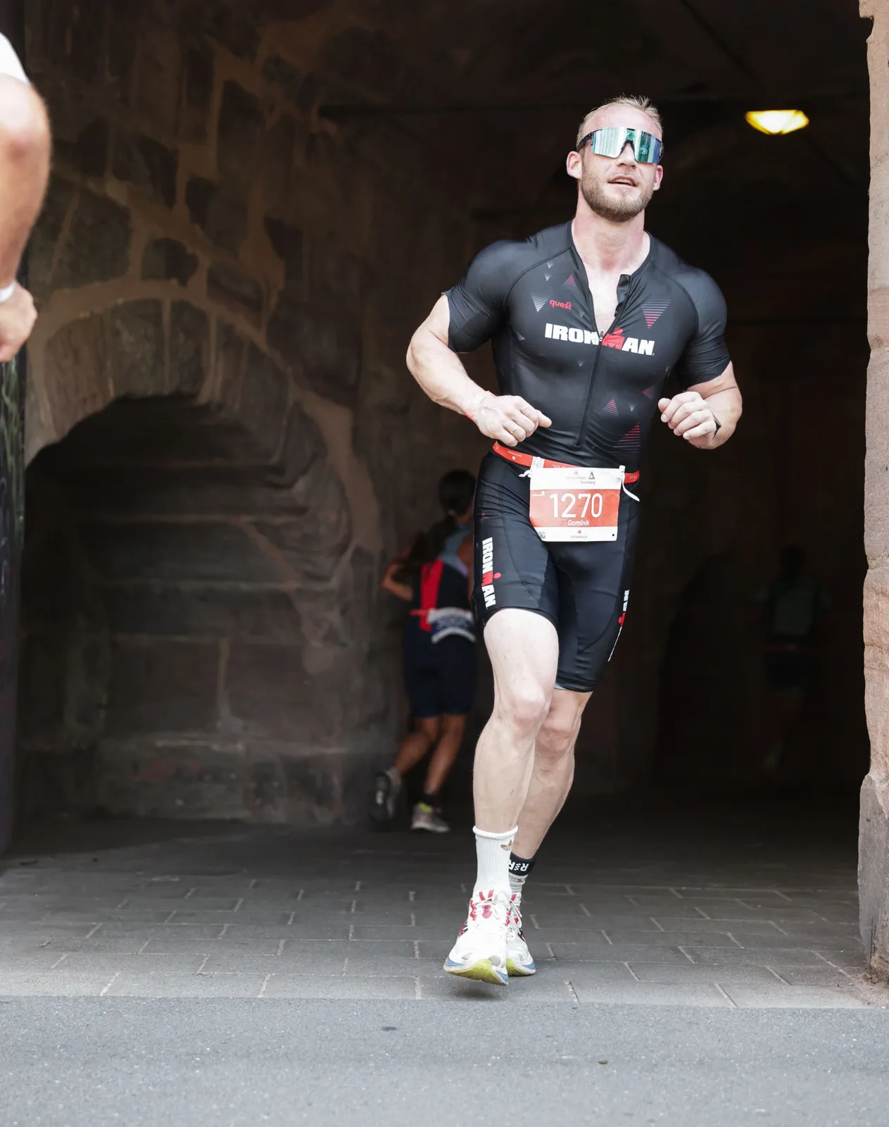 Dominik Dörfl auf der Laufstrecke des Ironman 70.3 in Nürnberg