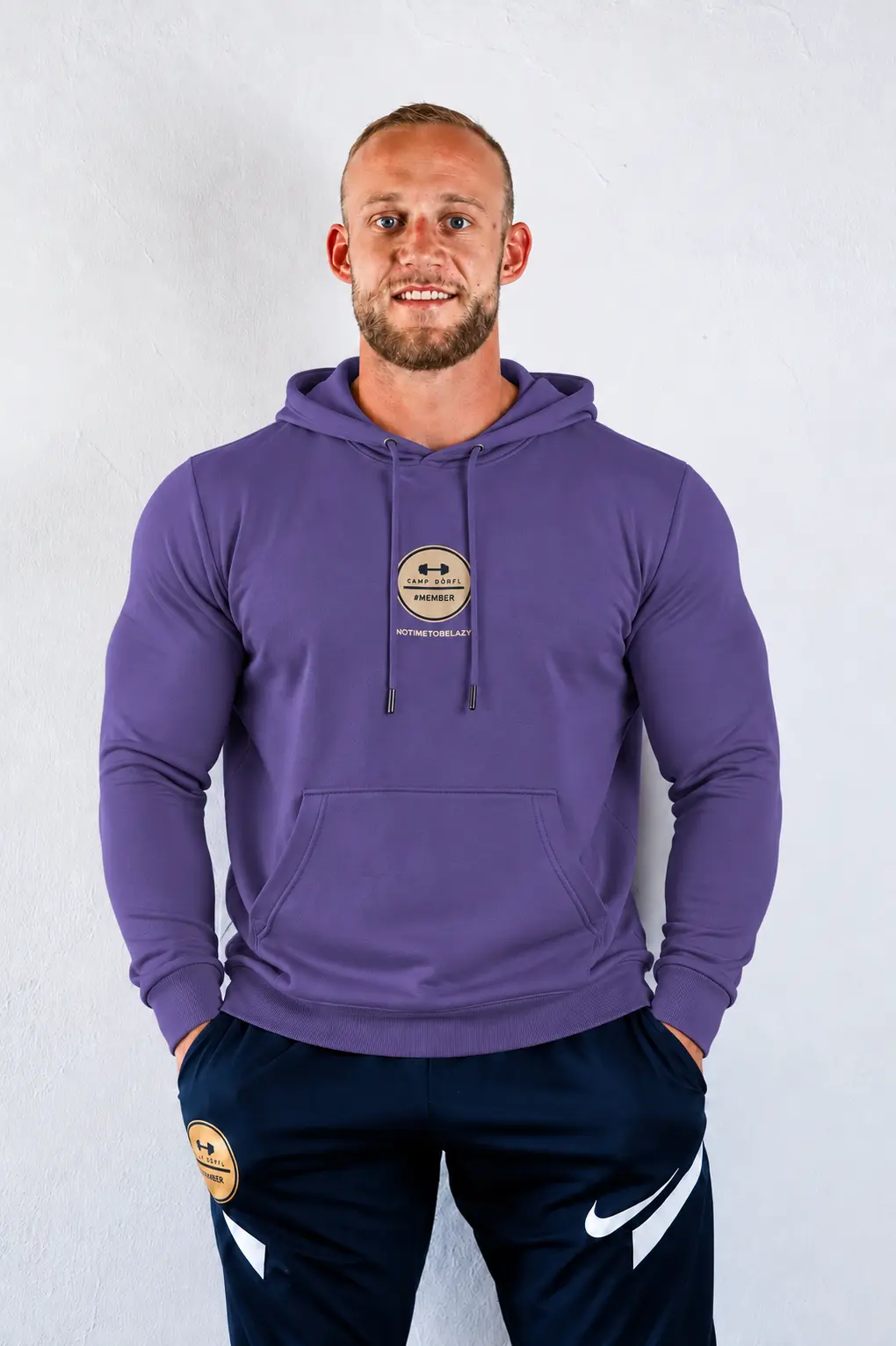 Kapüşonlu ve altın #MEMBER amblemli mor Camp Dörfl Sweatshirt